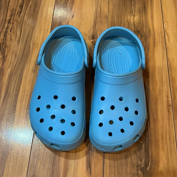 Blue crocs - Picture 1 of 1